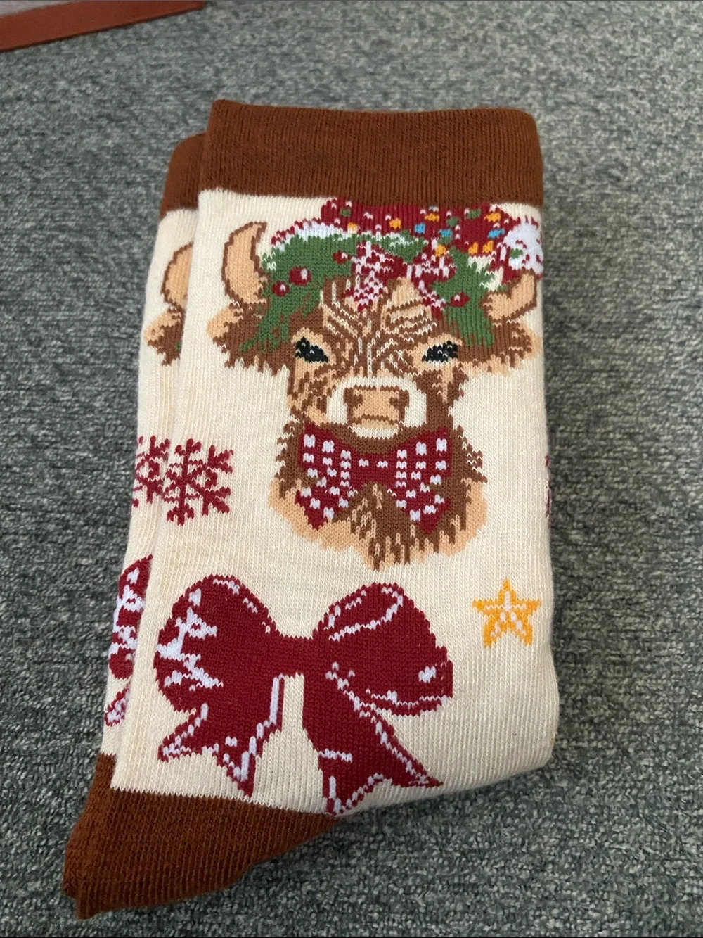 Mooey Christmas Brown Cow Holiday Glass, small bag & Sock Gift Set